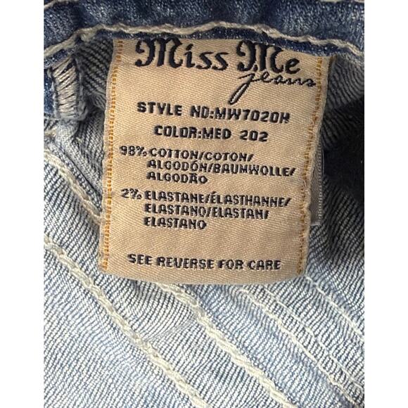 MISS ME Mid-Rise Cut Off Distressed Denim Rhinestones 5 Pocket Flap Shorts 25 - Picture 4 of 6